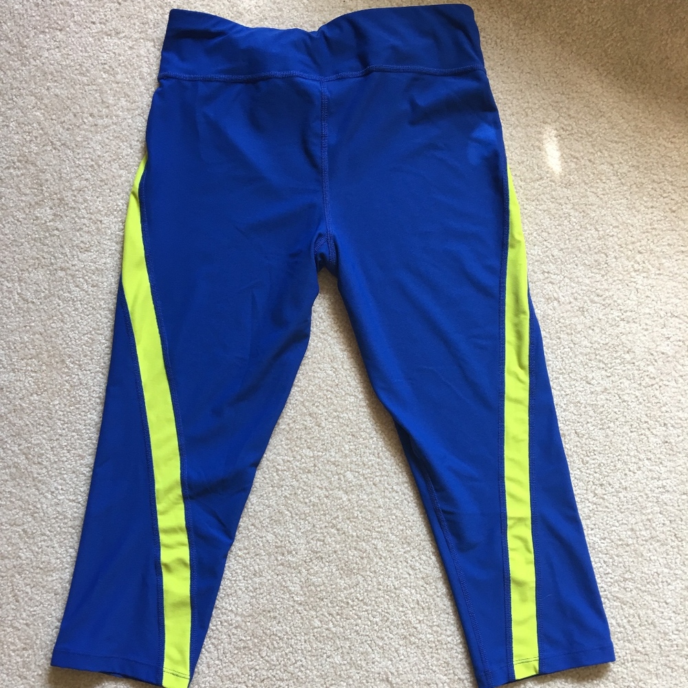 Performance Wear Matching Set - Picture 2 of 5